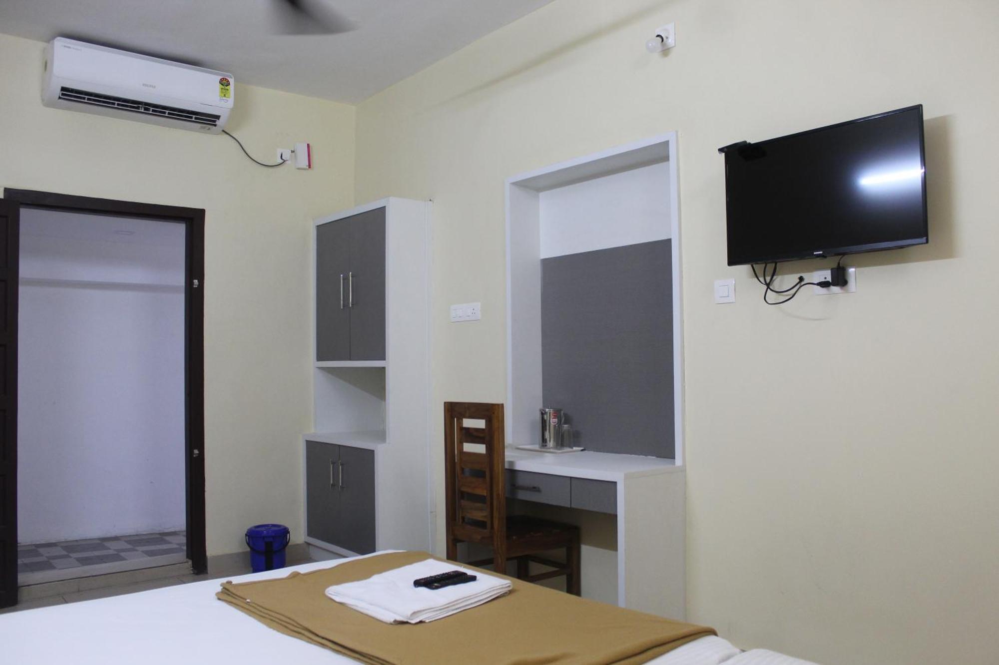 Anna Hotel Thiruvananthapuram Екстер'єр фото