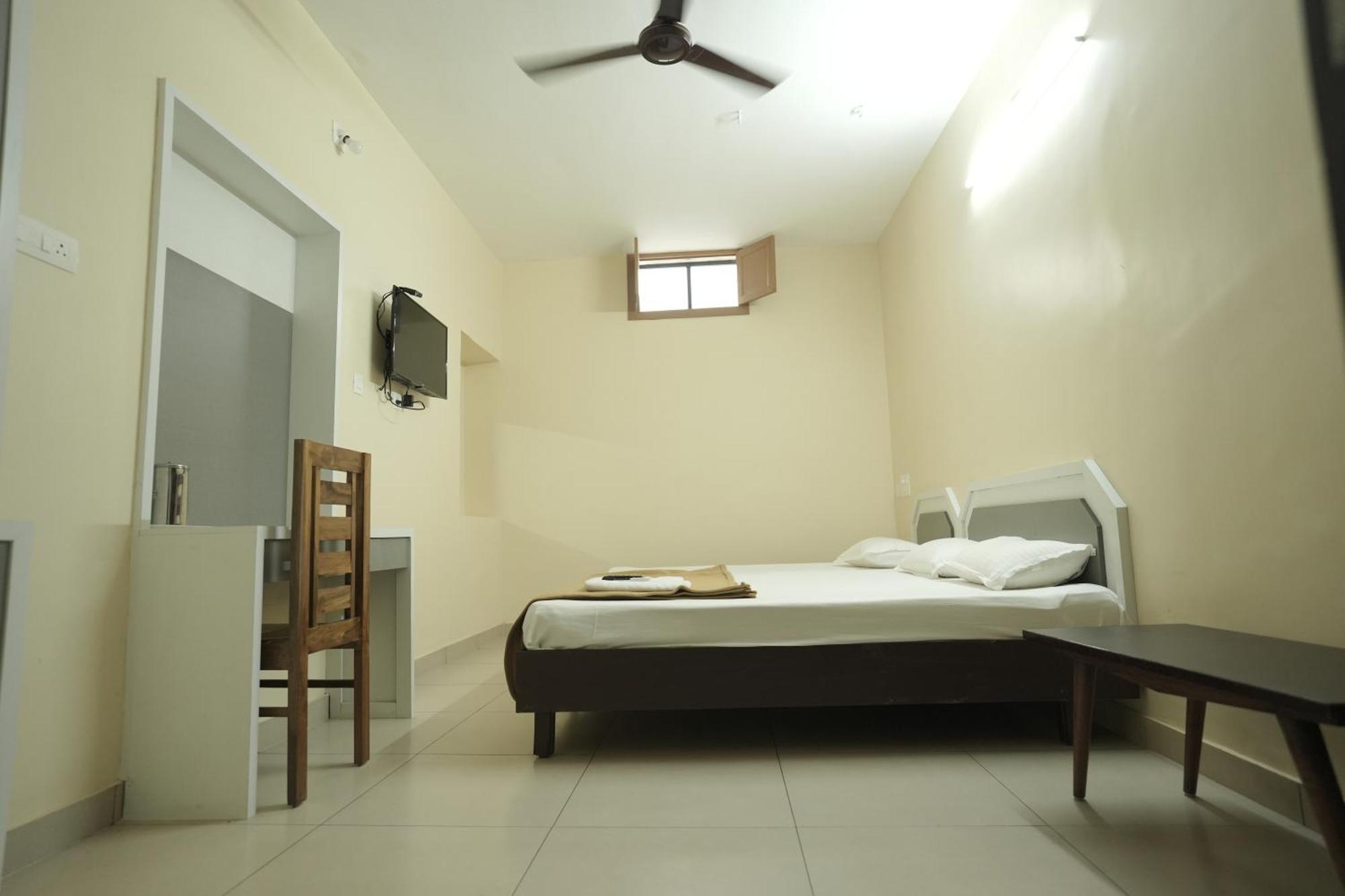 Anna Hotel Thiruvananthapuram Екстер'єр фото